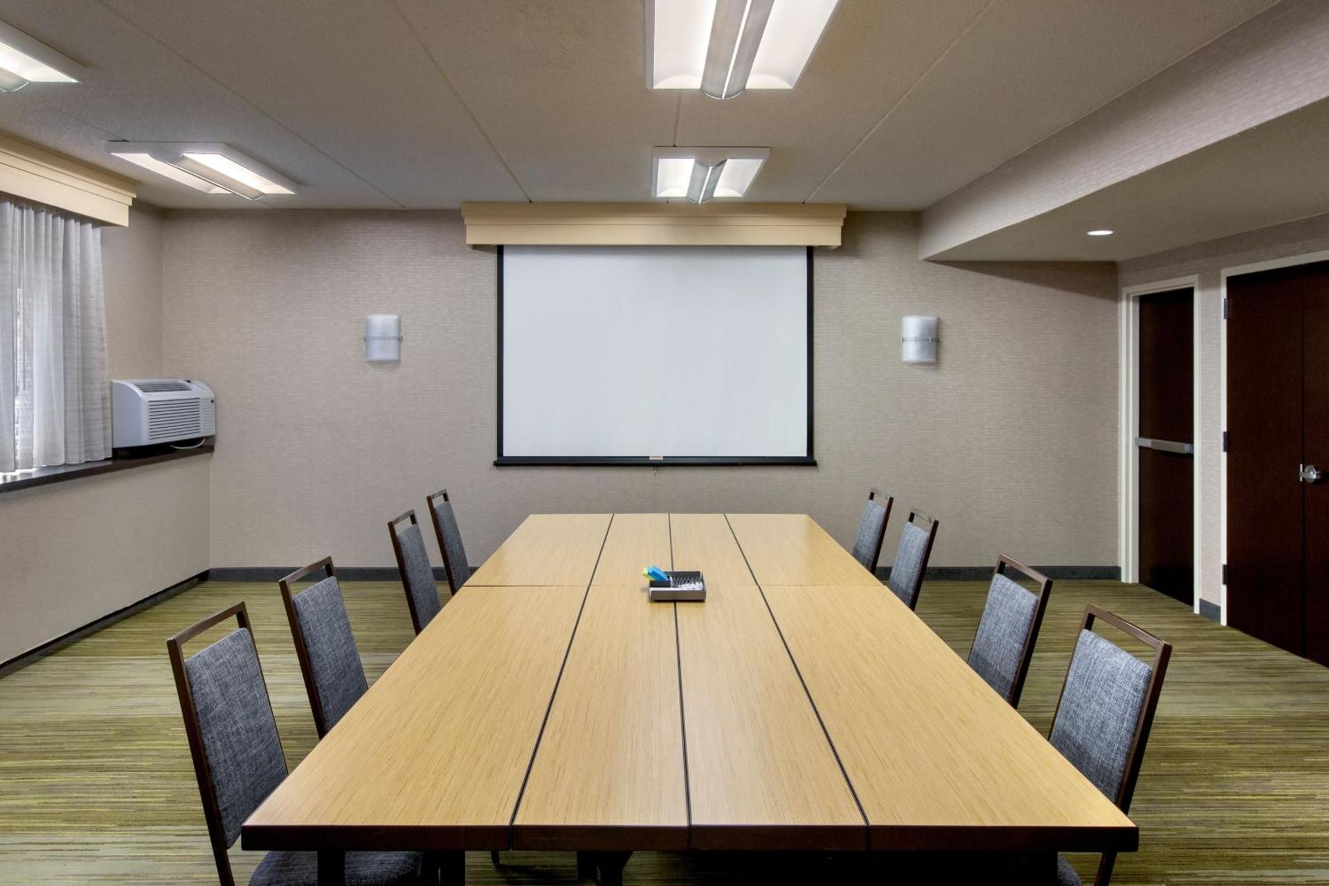 Meeting/conference room