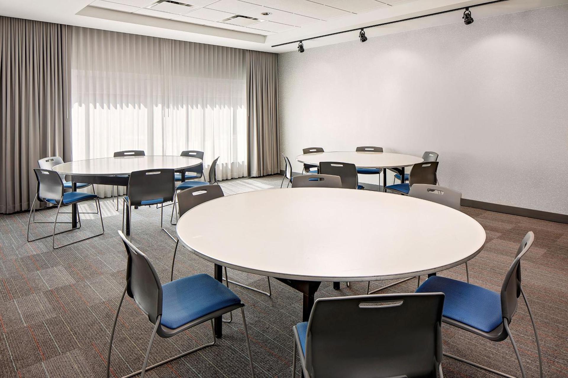 Meeting/conference room