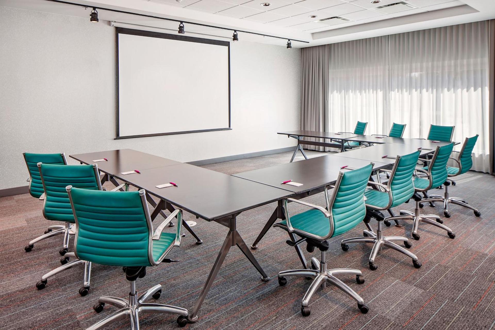 Meeting/conference room