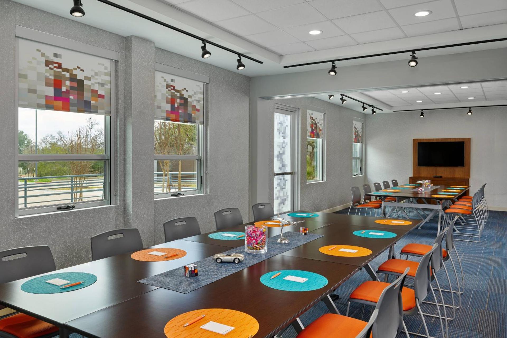 Meeting/conference room