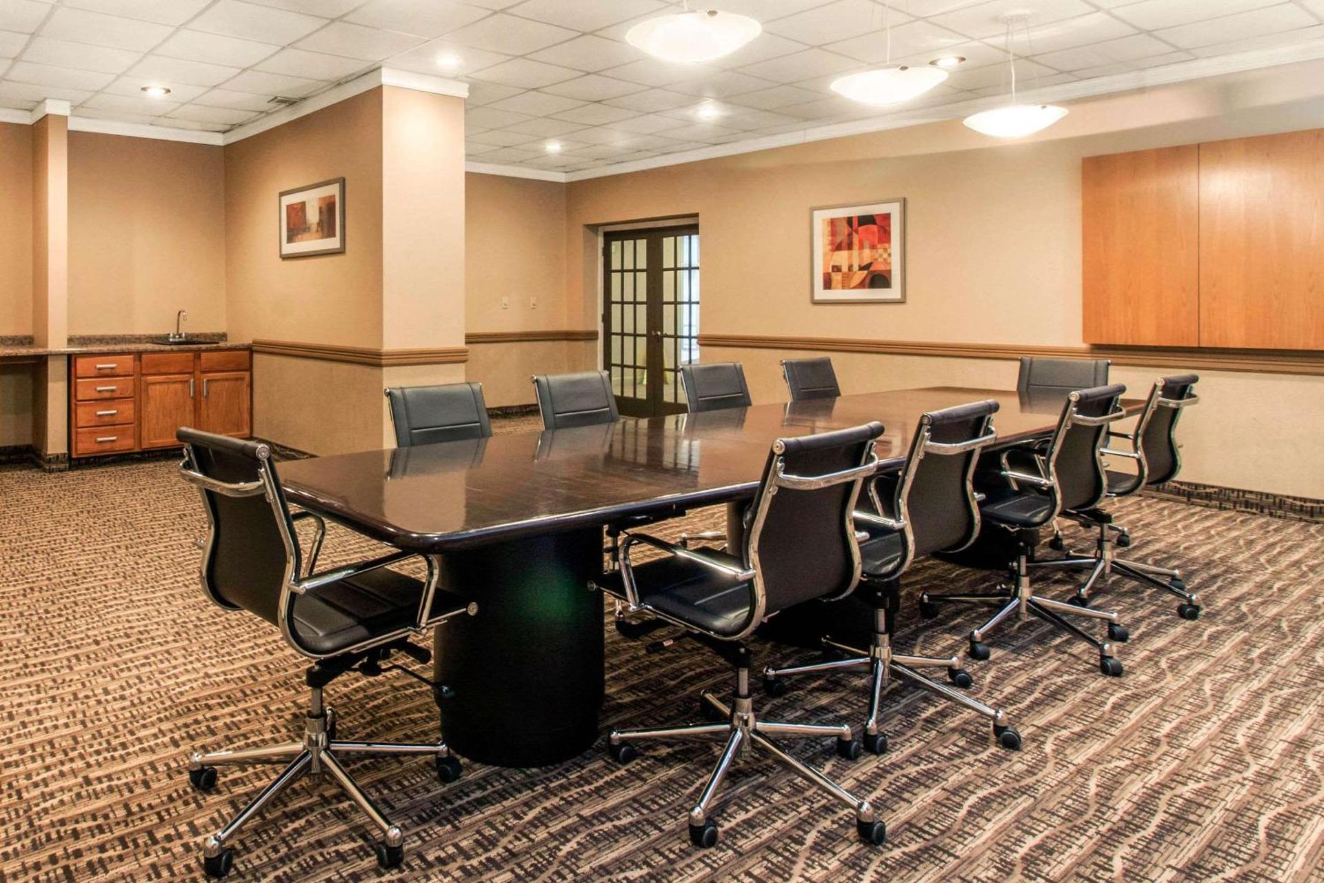 Meeting/conference room