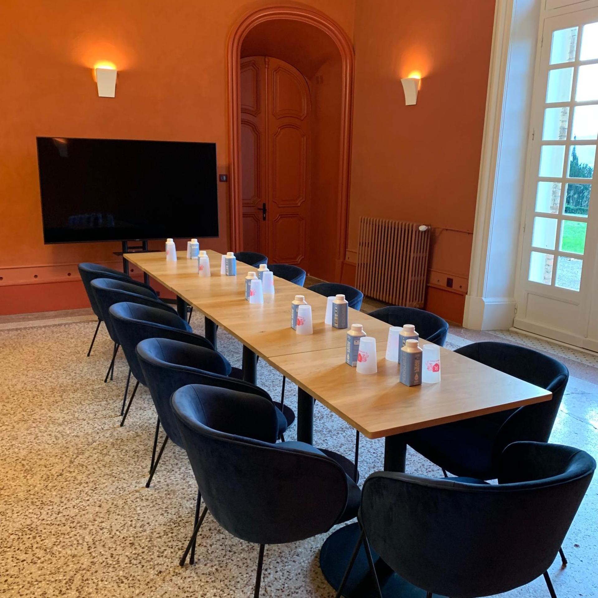 Meeting/conference room