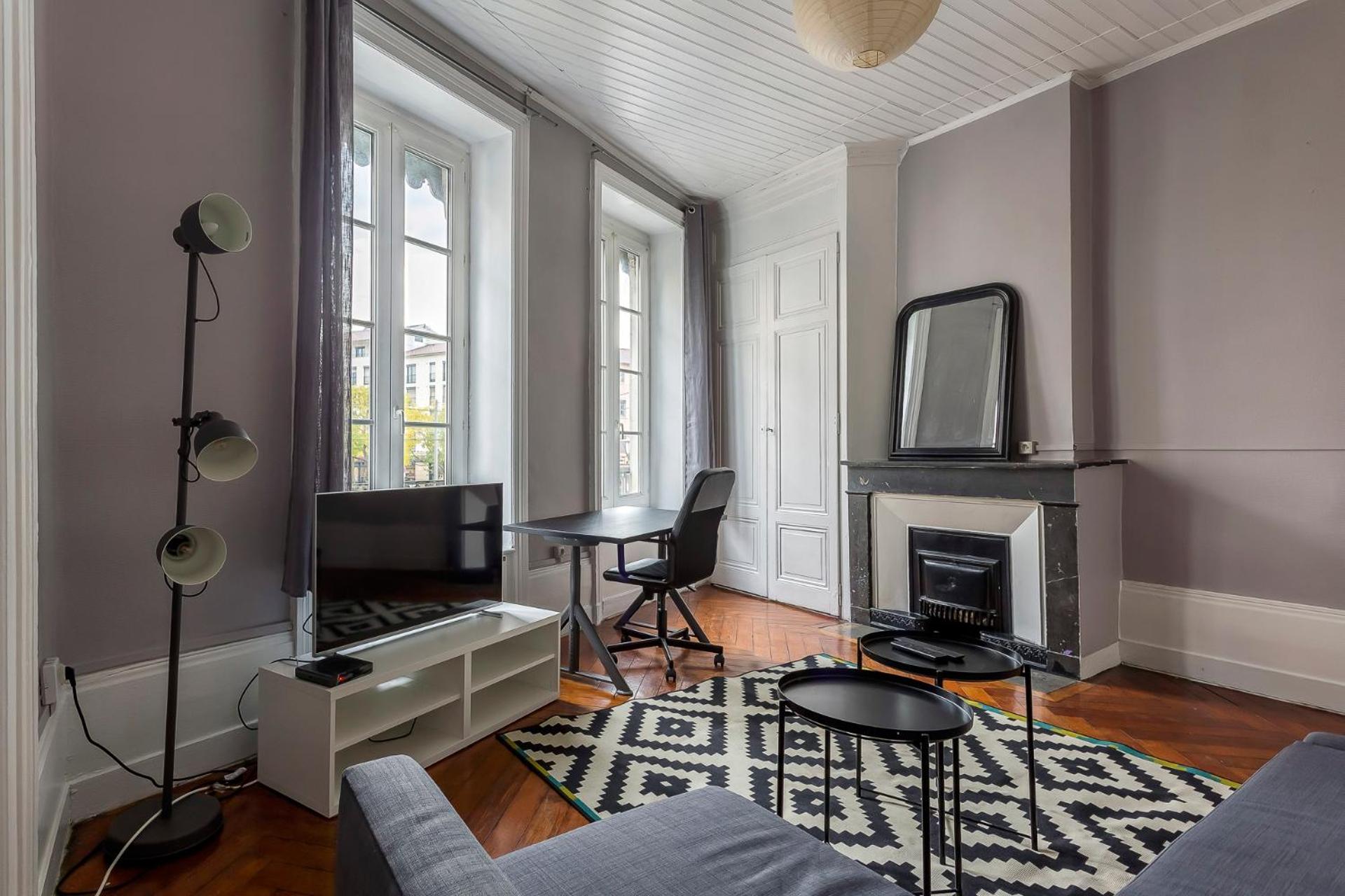 Communal lounge/ TV room