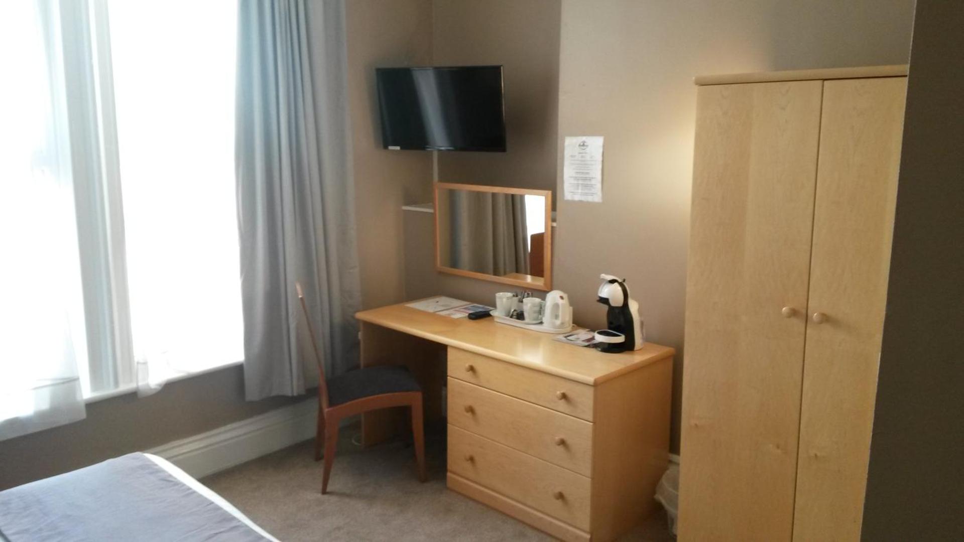 Coffee/tea facilities