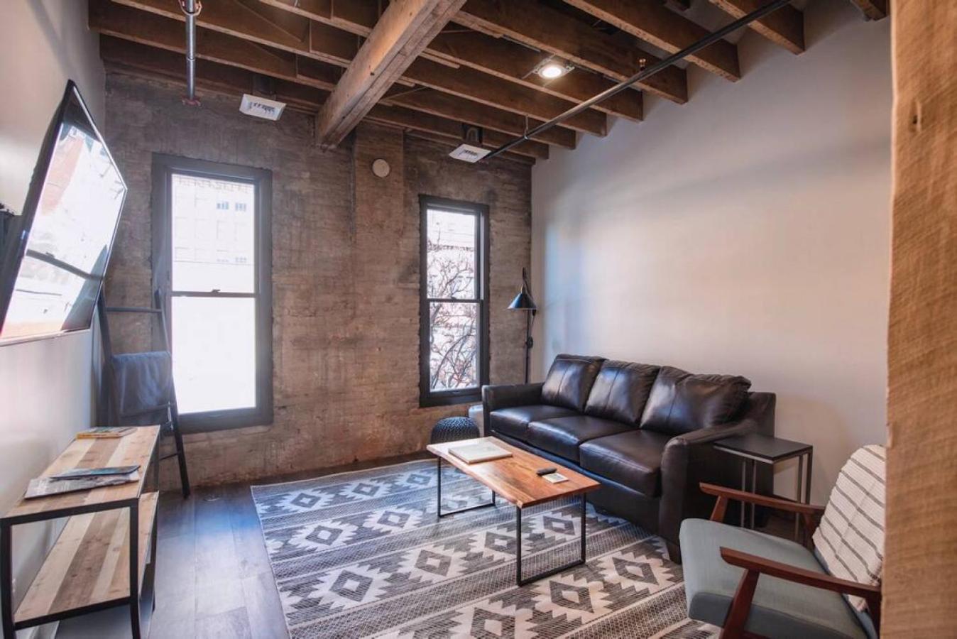 Urban Modern Living PERFECT for long term stays