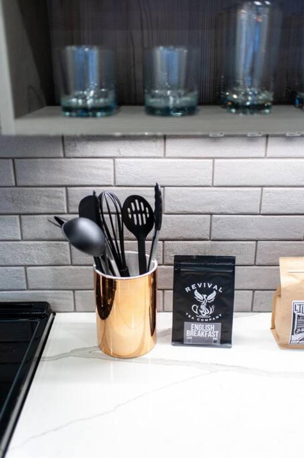 Urban Modern Living PERFECT for long term stays