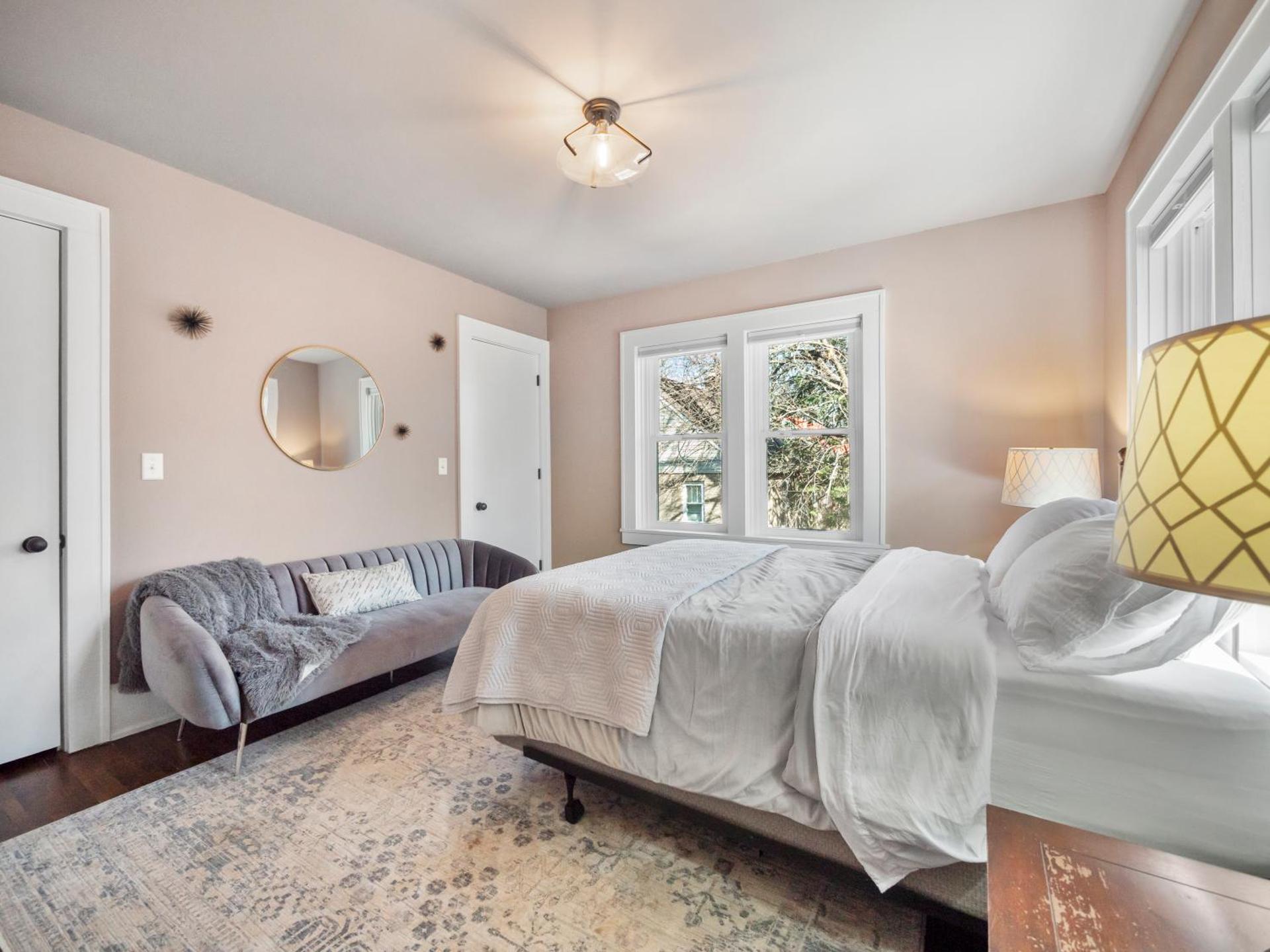 Spanish Charm 4bed/3bath