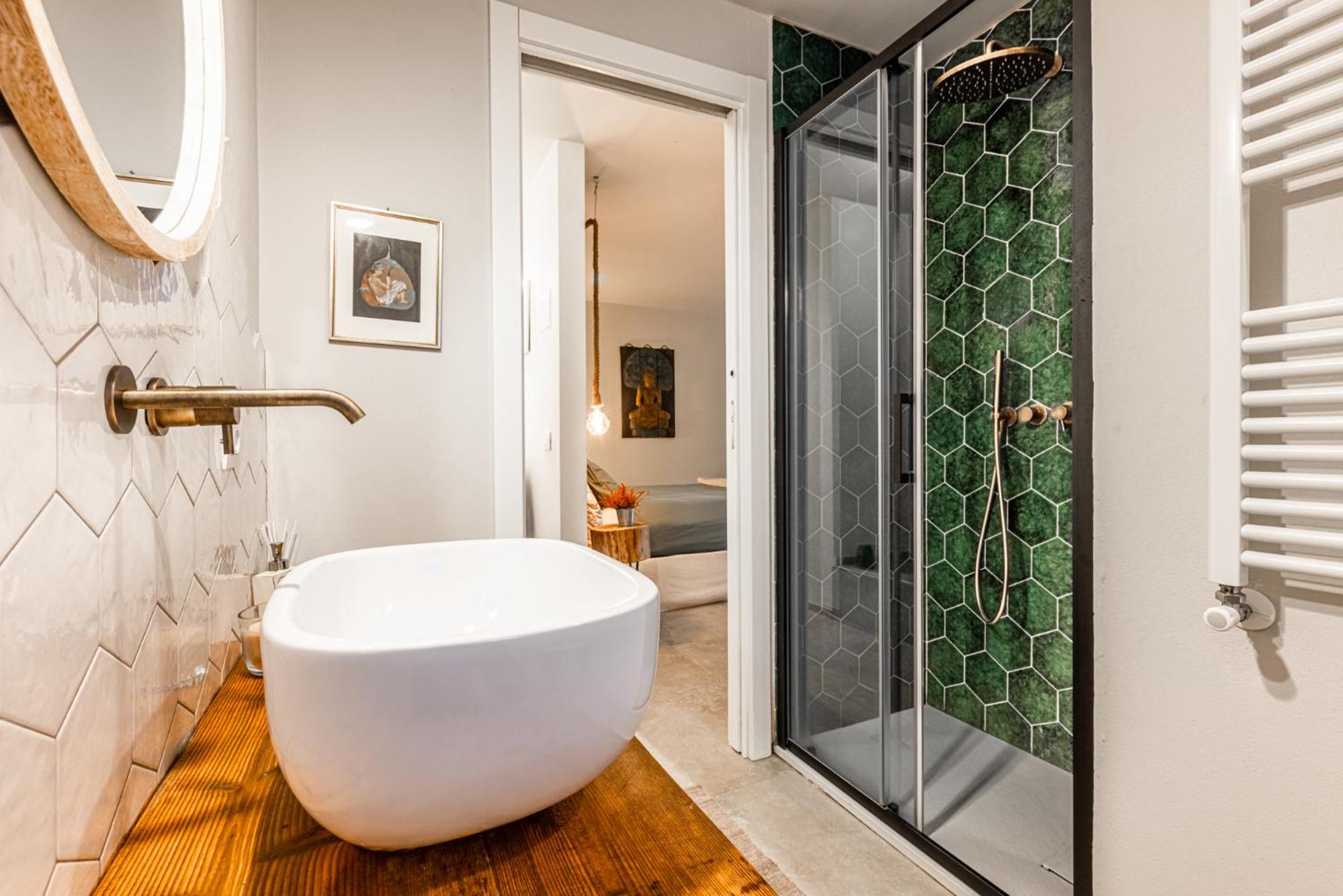 Charming apt in Villa with jacuzzi in Milan