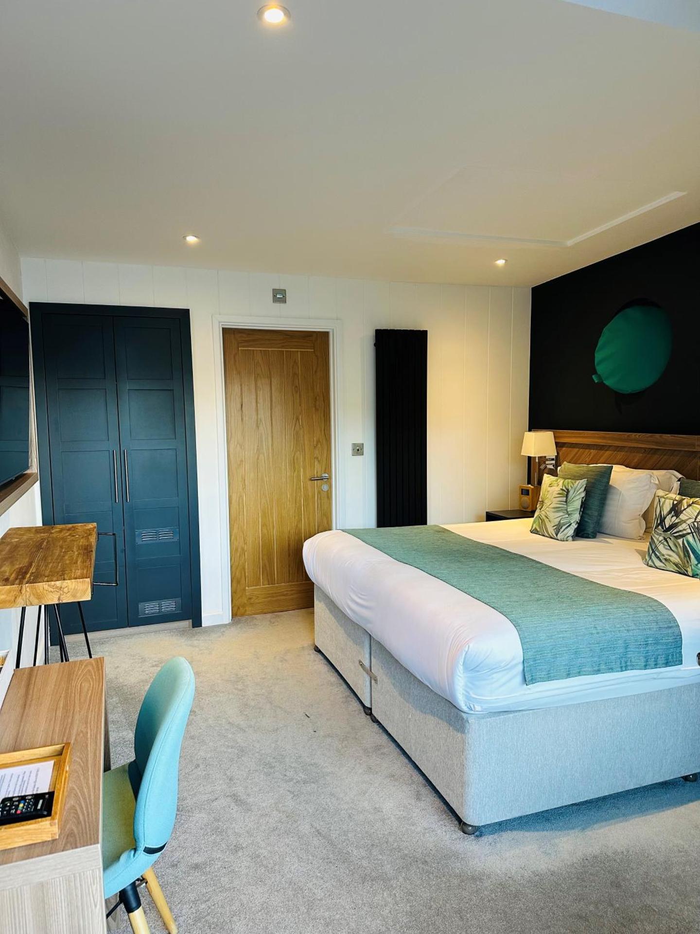 Rooms at Penarth Marina