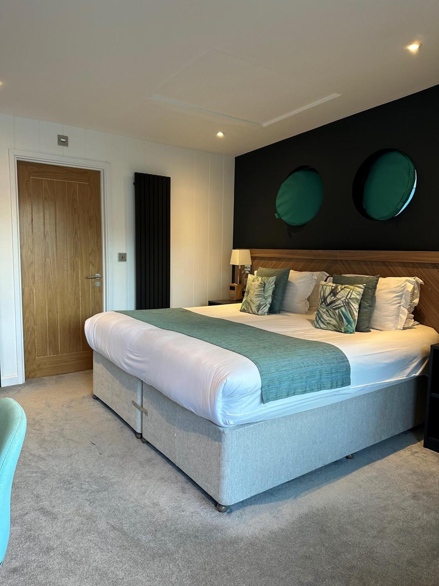 Rooms at Penarth Marina