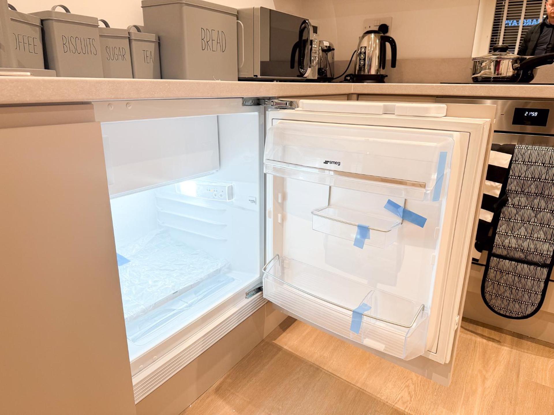 Spacious Modern 1 Bed Apartments in St Neots - Perfect for Contractors & Professionals - Free Parking - WiFi - Fully Equipped Kitchen - Smart TV Ideal for Work Stays and Long Projects