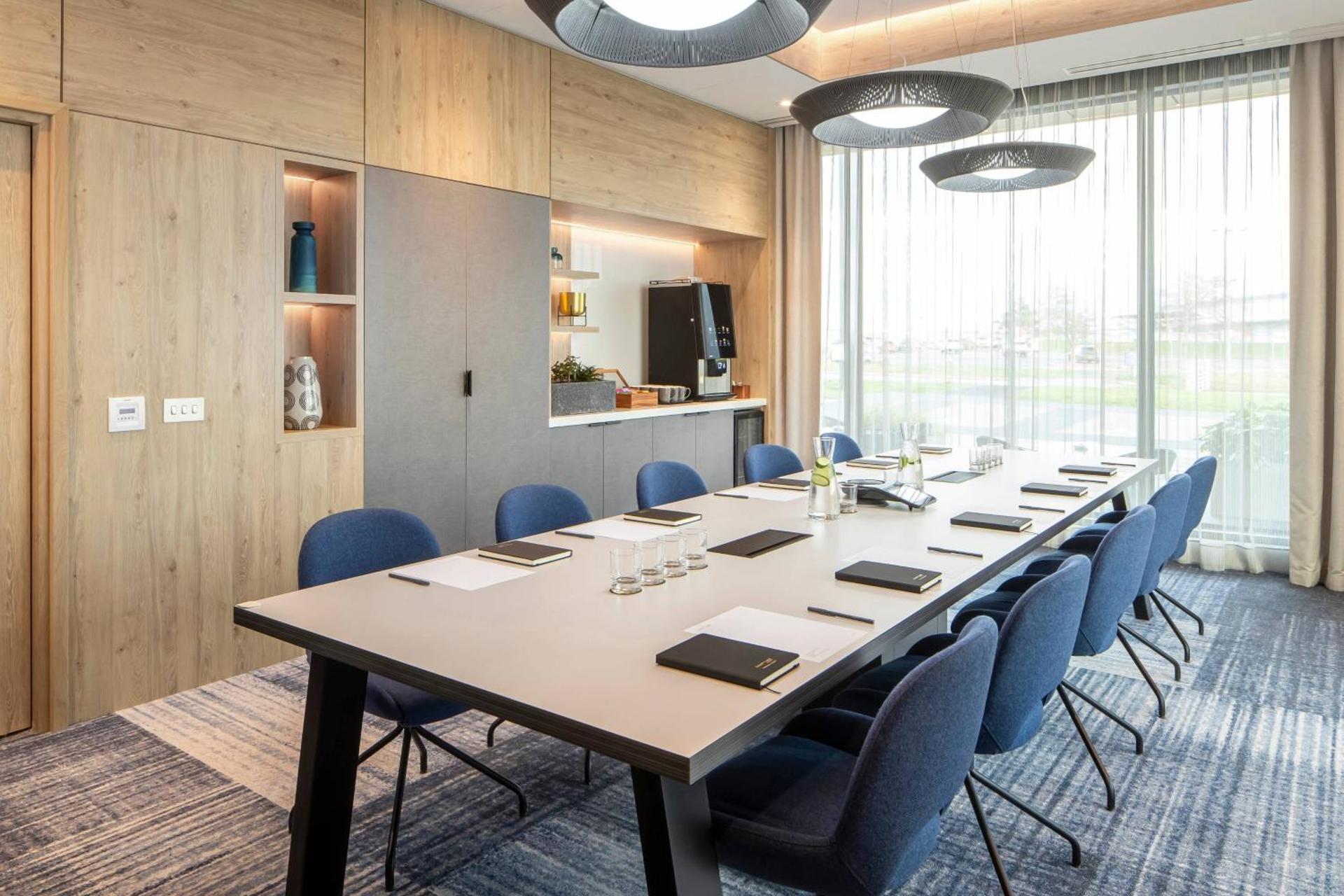 Meeting/conference room