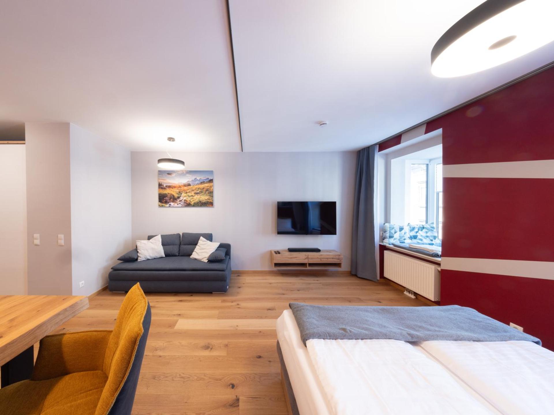 Communal lounge/ TV room