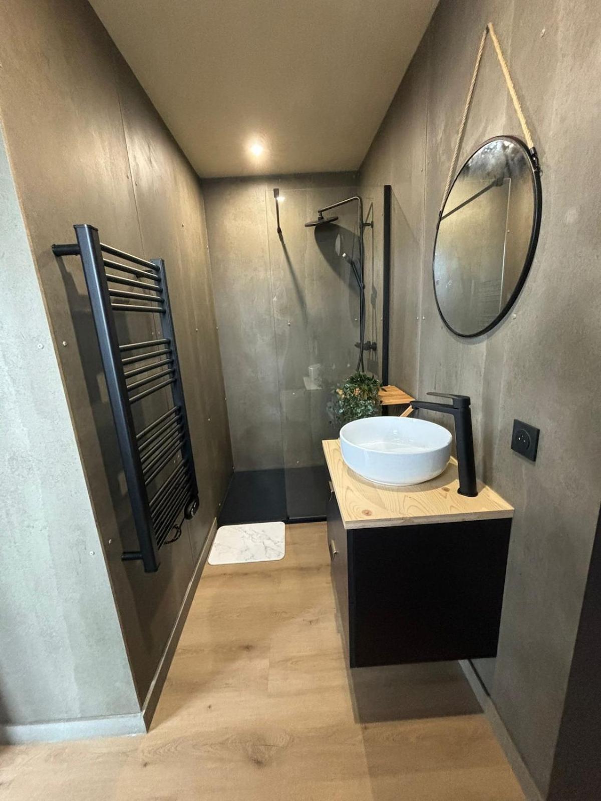 Logement zen indépendant avec jardin et parking