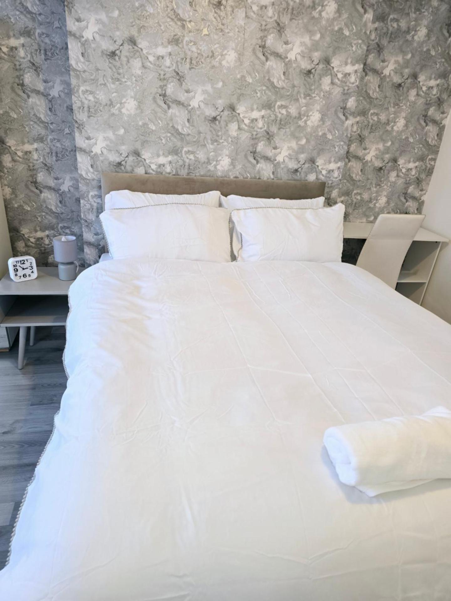 Hollinwood Immaculate Home