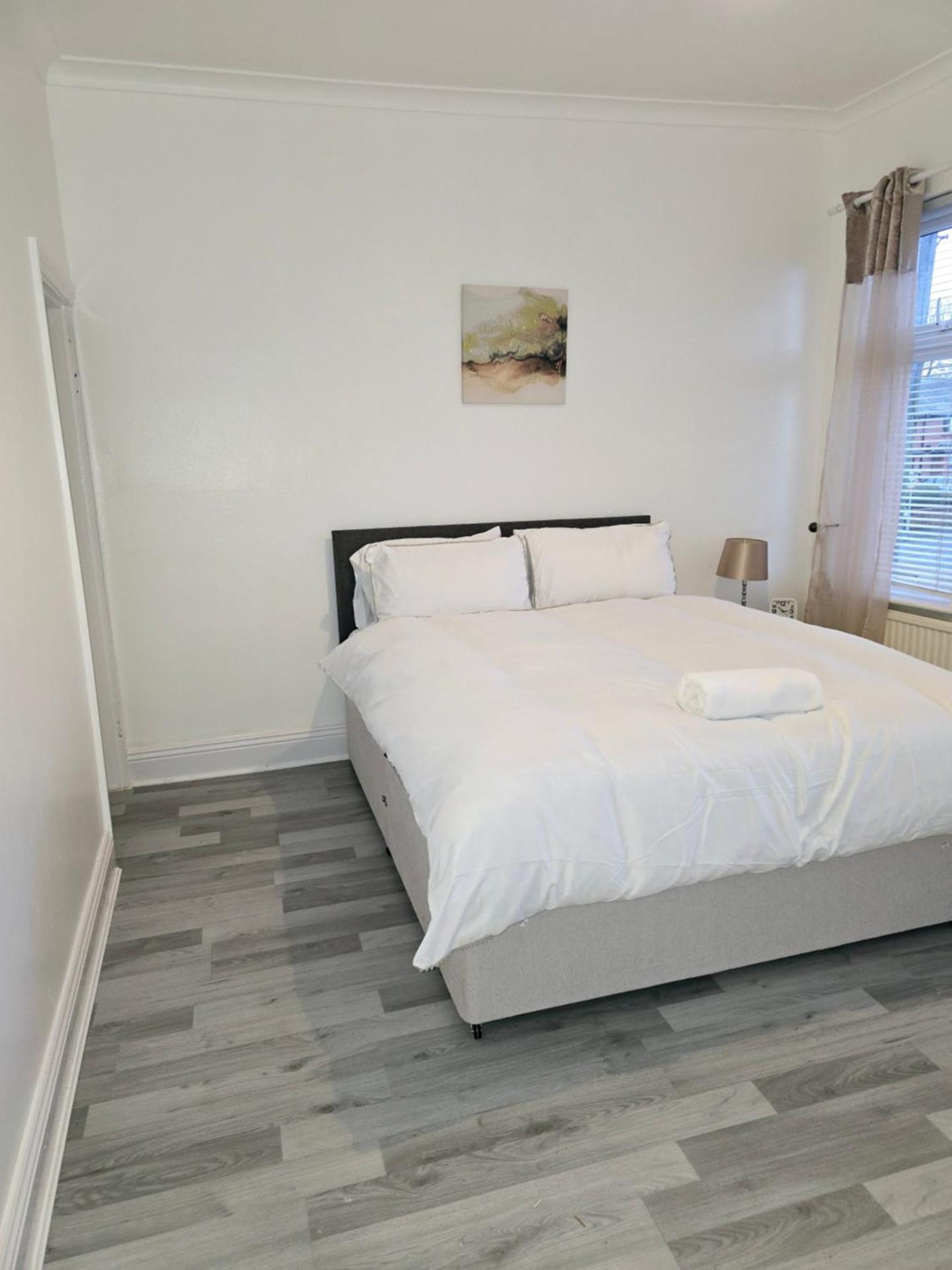 Hollinwood Immaculate Home