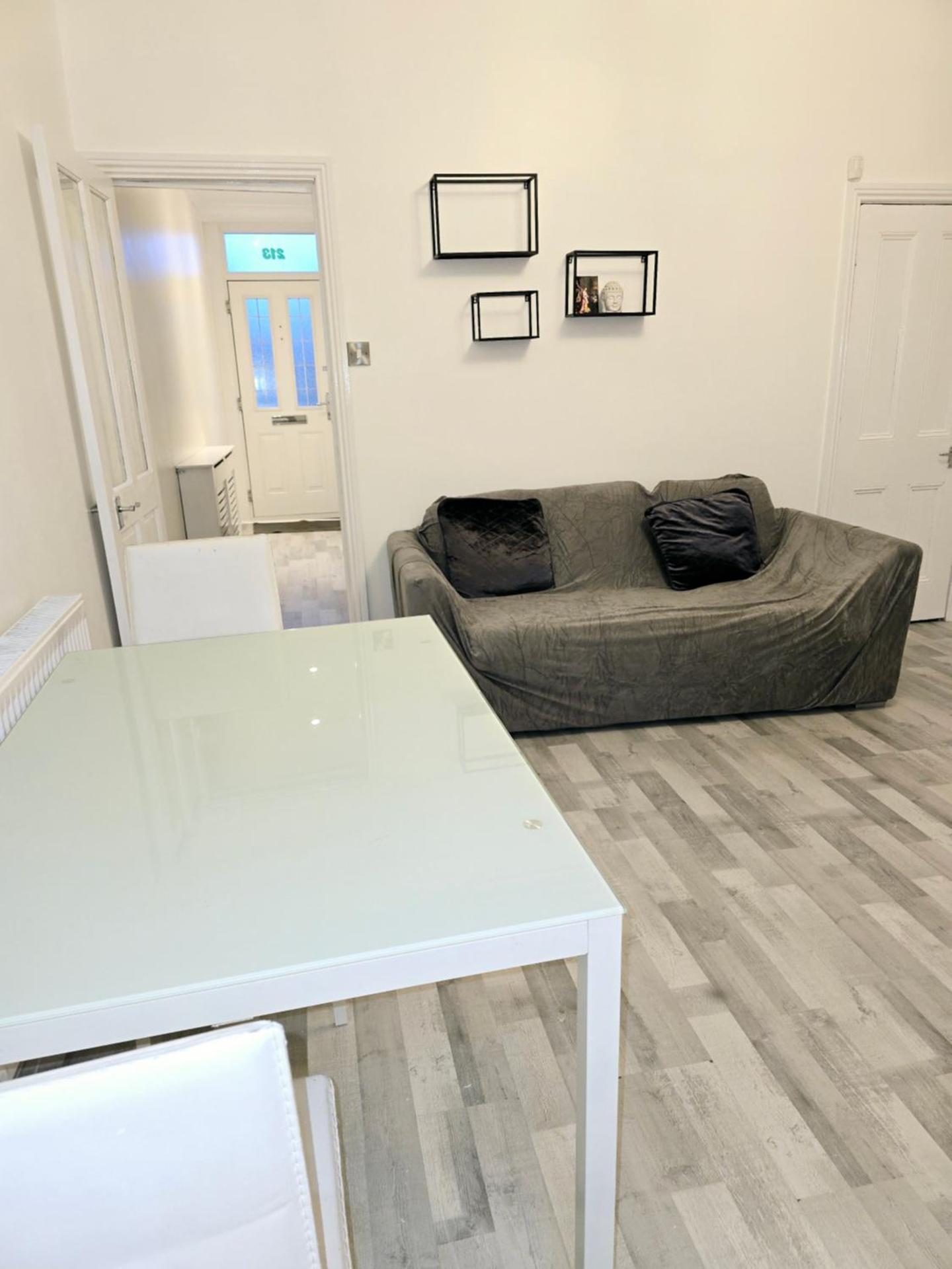 Hollinwood Immaculate Home