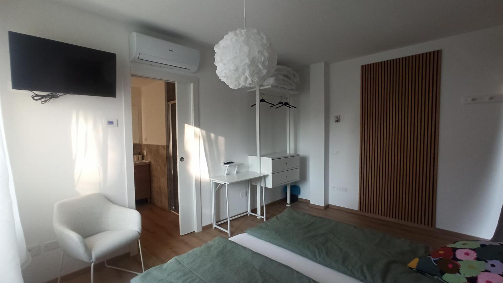 DESDEMA & OPERA Rooms