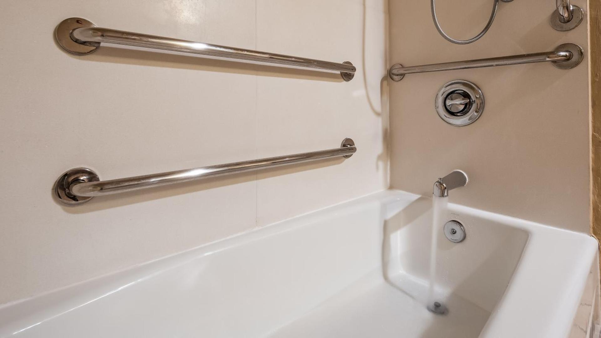 King Room with Bath Tub - Disability Access/Pet Friendly