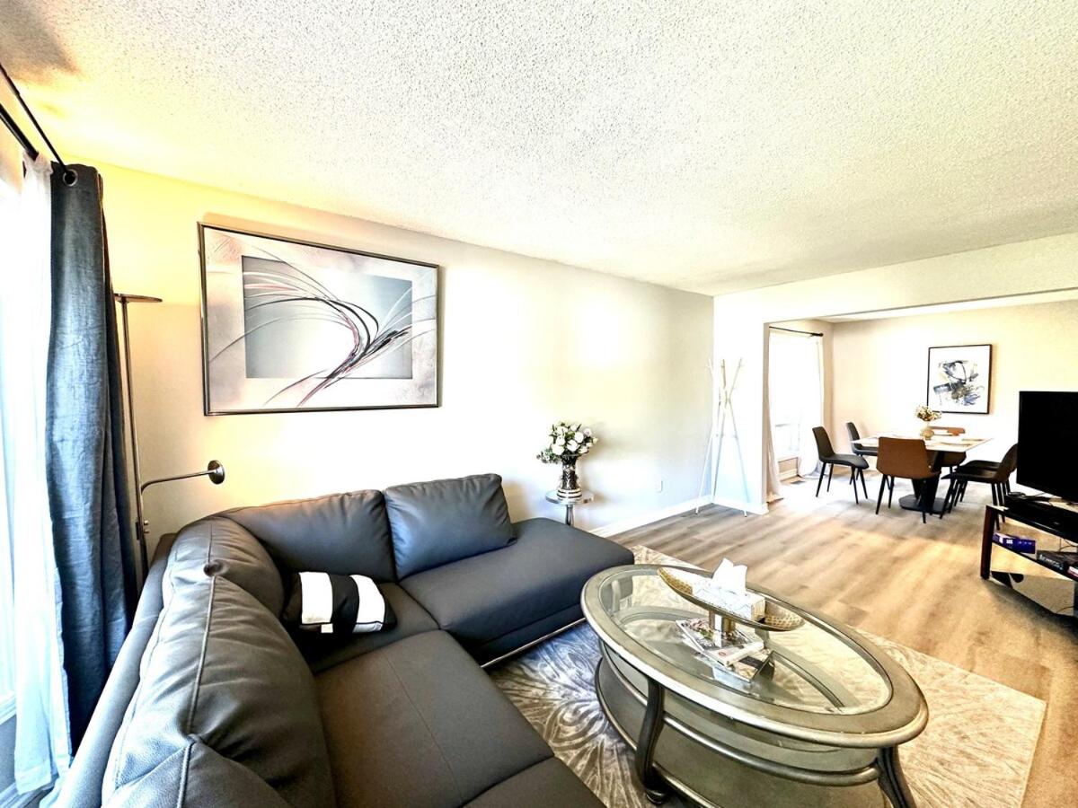 Cozy and spacious vacation home in Toronto