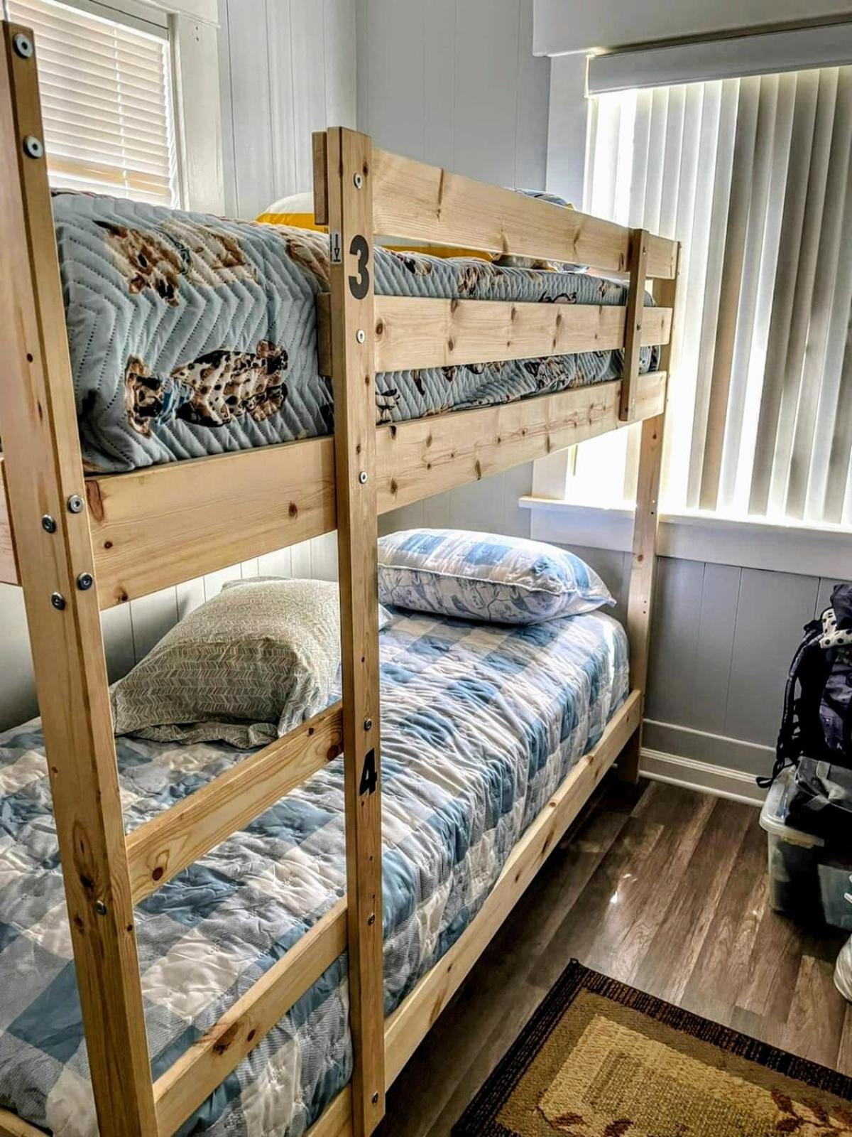 bunk bed