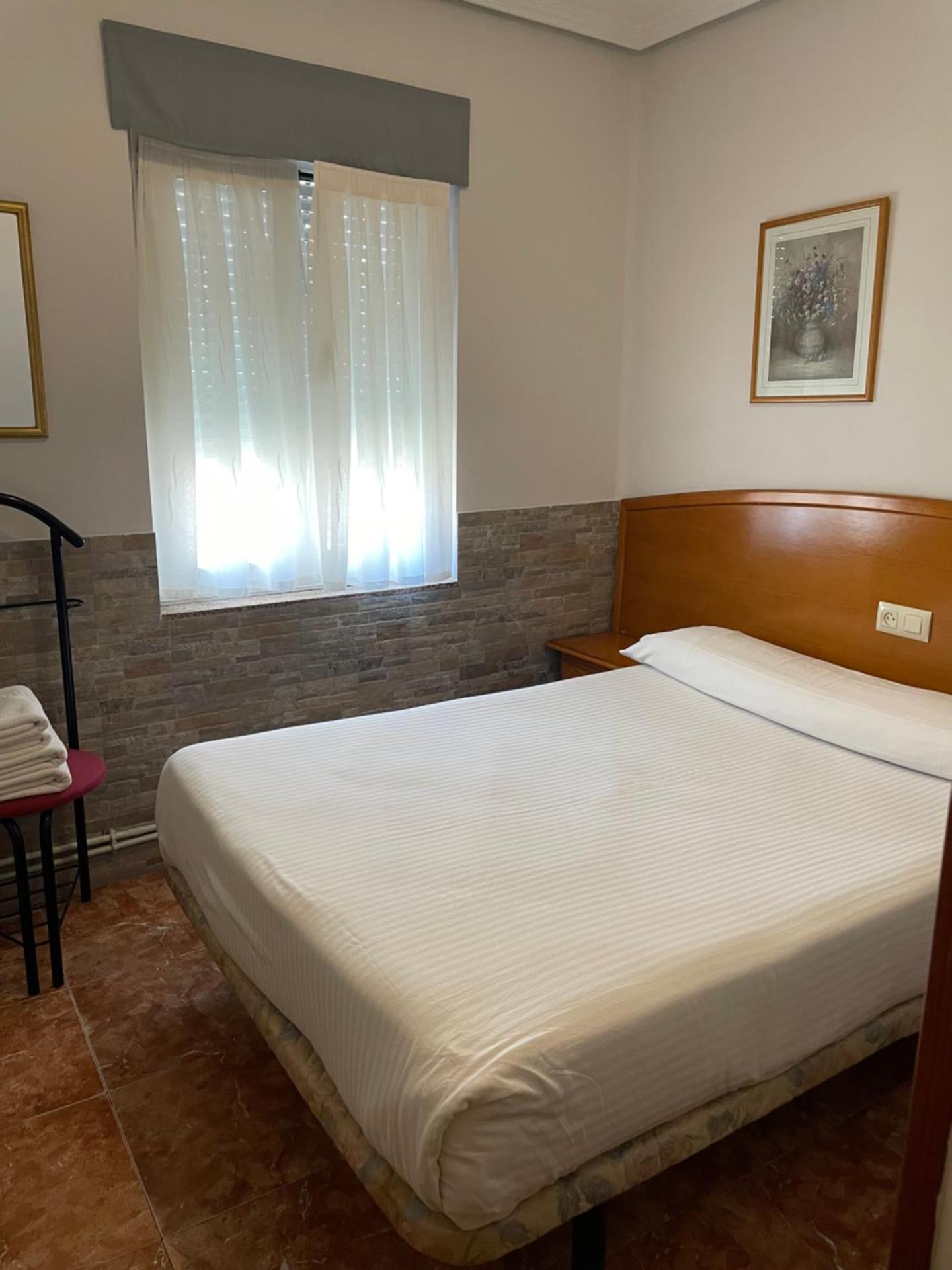 Enkeltværelse med eget badeværelse