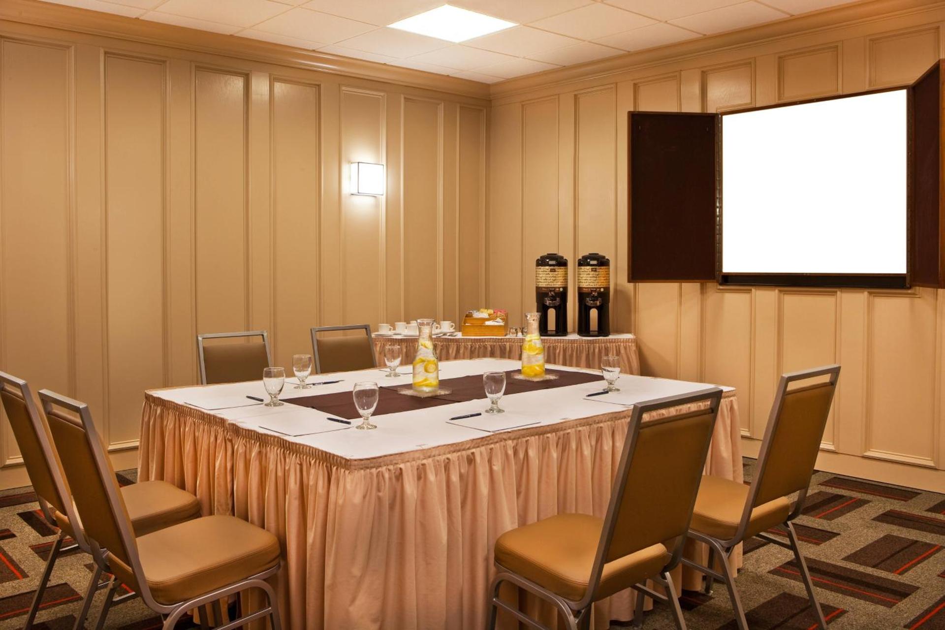 Meeting/conference room