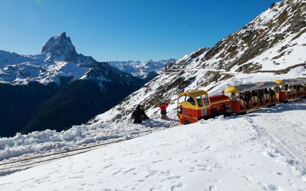 Bel appartement T2 refait à neuf avec piscine couverte de juin à fin septembre