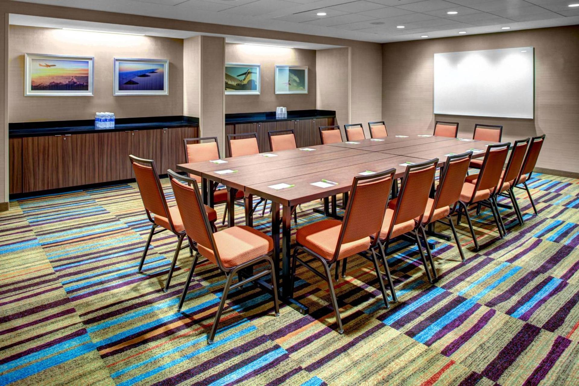 Meeting/conference room