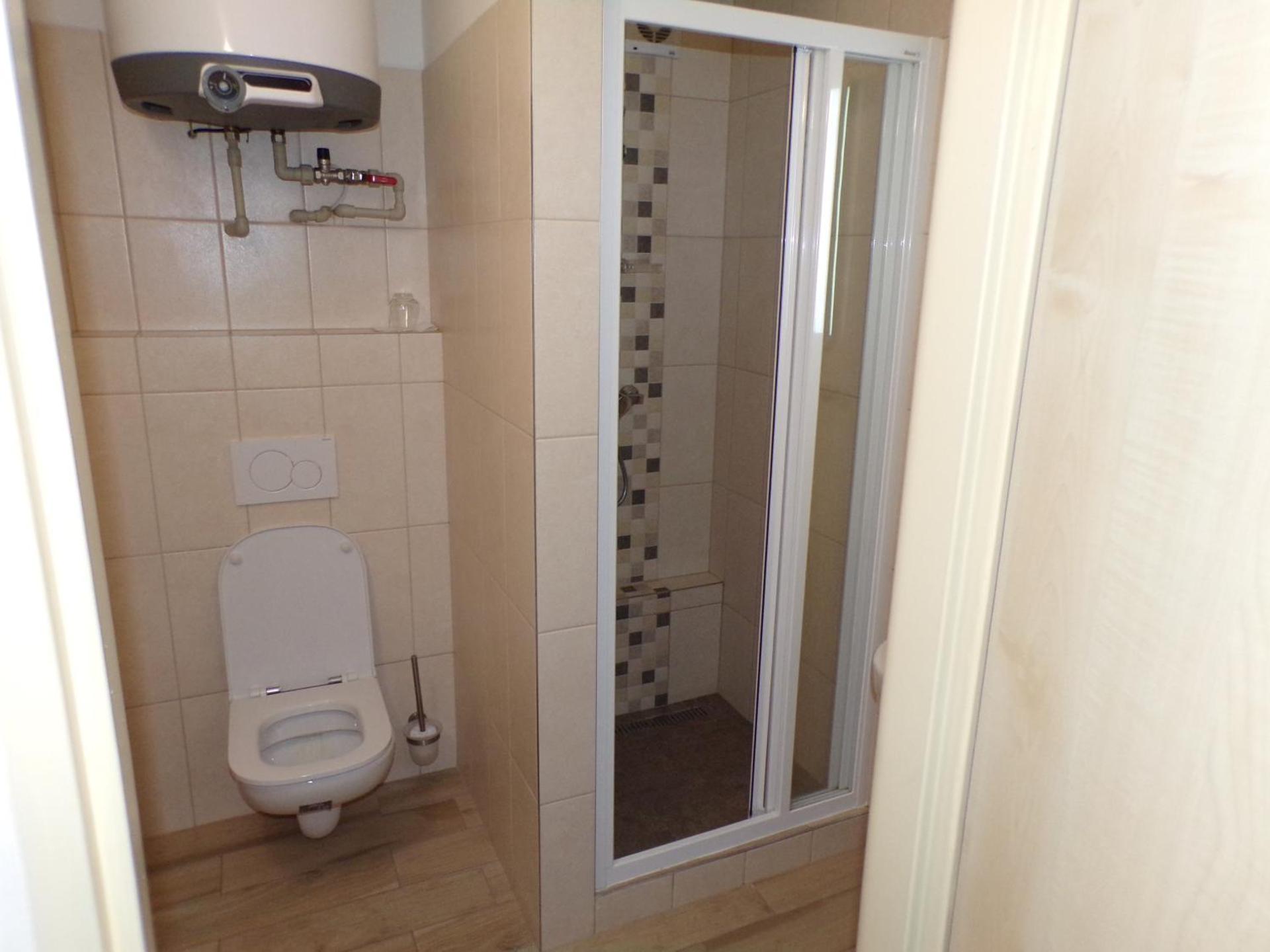 Standard Single Room with Shower