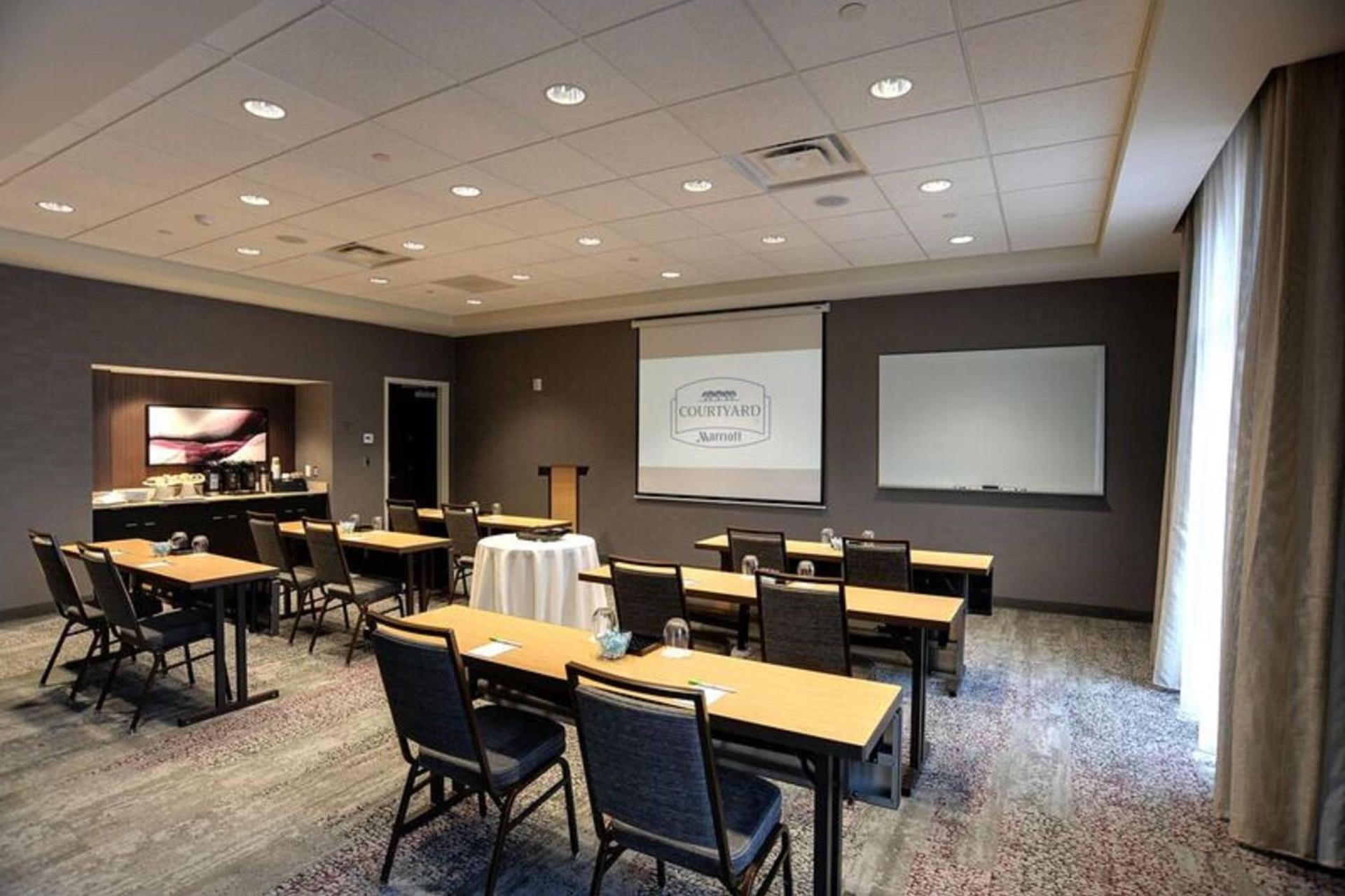 Meeting/conference room