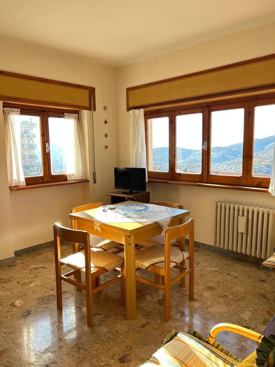 Romantico Appartamento con Vista Mozzafiato Perfetto per 2 Persone