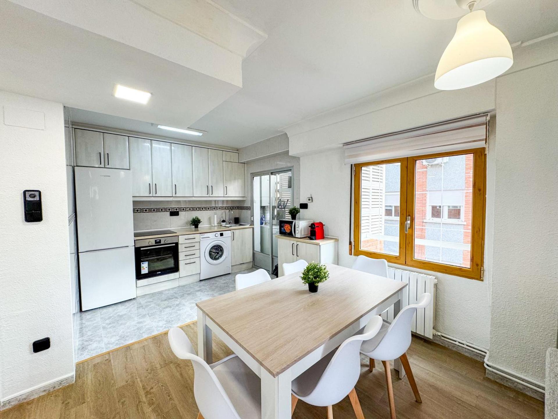 El Aguila Del Pilar ComoTuCasa