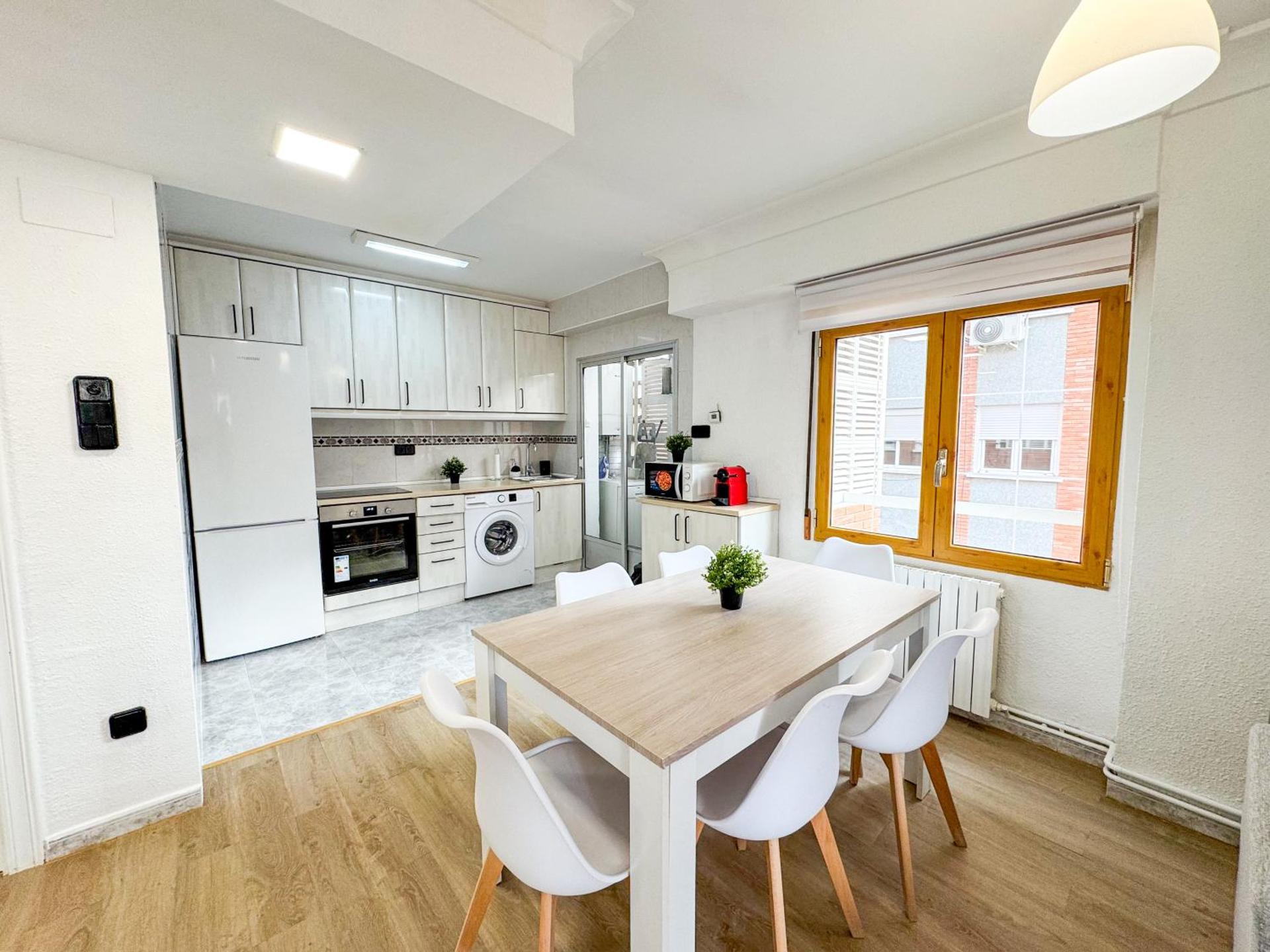 El Aguila Del Pilar ComoTuCasa