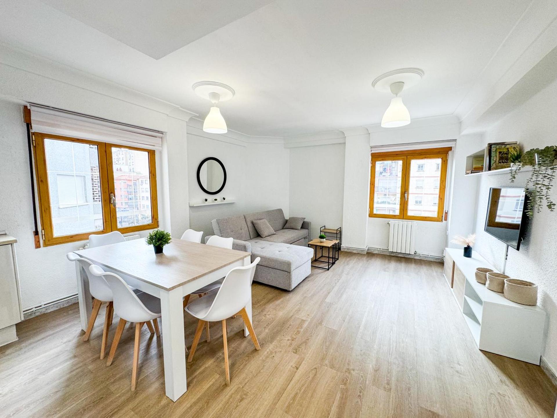 El Aguila Del Pilar ComoTuCasa