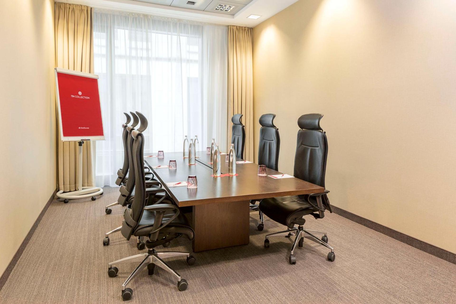 Meeting/conference room