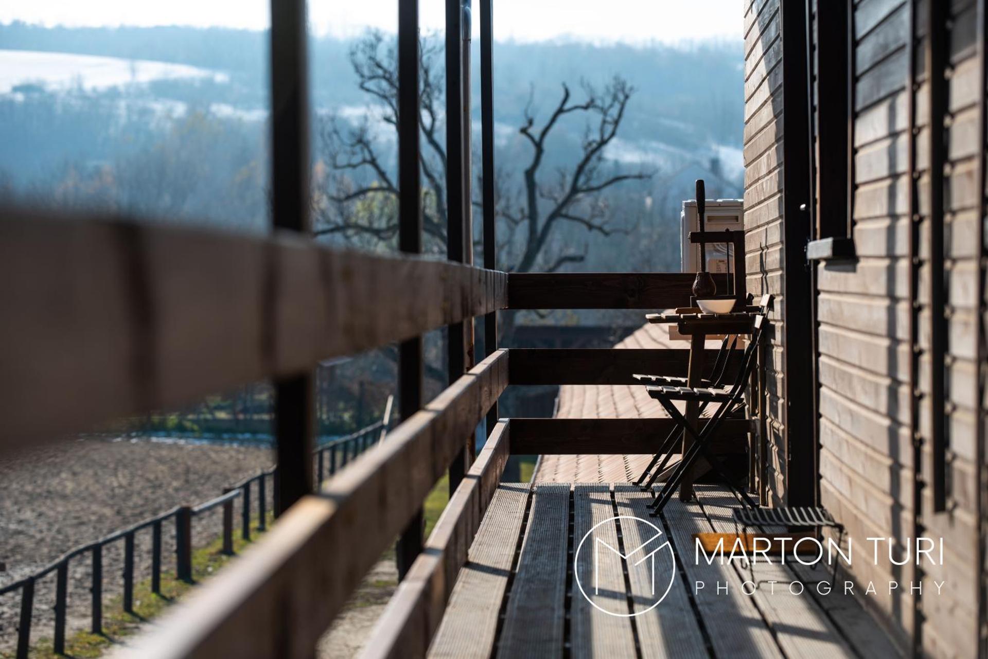 Lovas Udvarház Ezüst Zabla Apartman Piliscsaba