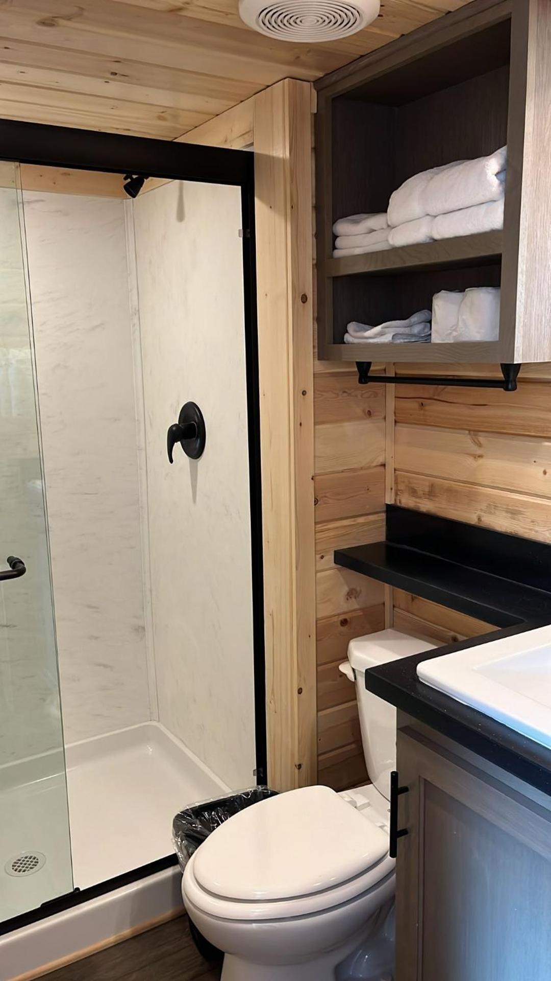 060B Grand Canyon South Rim Chalet with King Bed