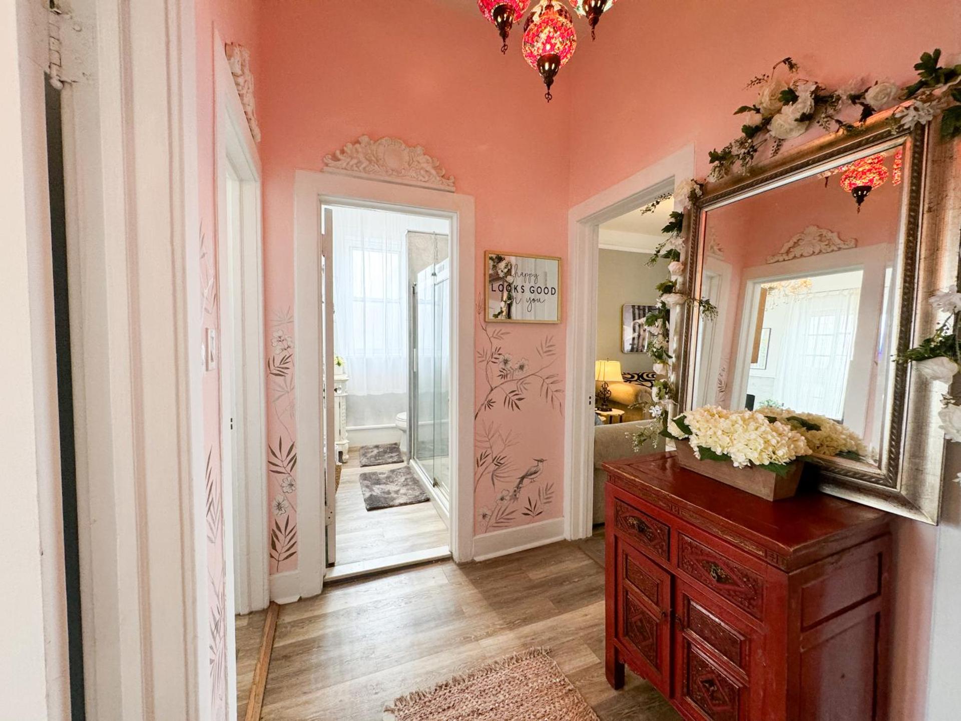 NYC views Spacious 3 bedroom apartment