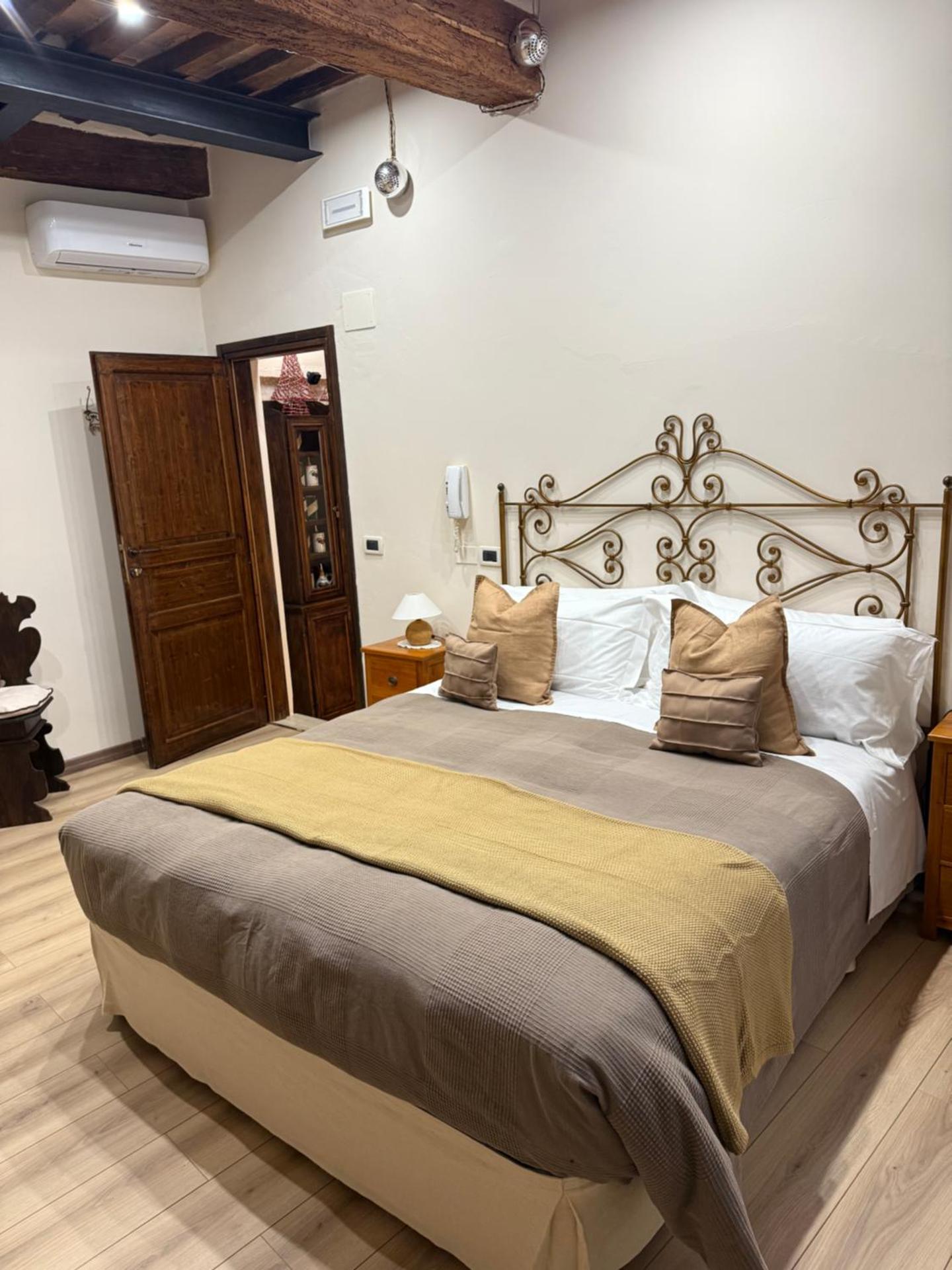 PienzaLettings Studio & Room