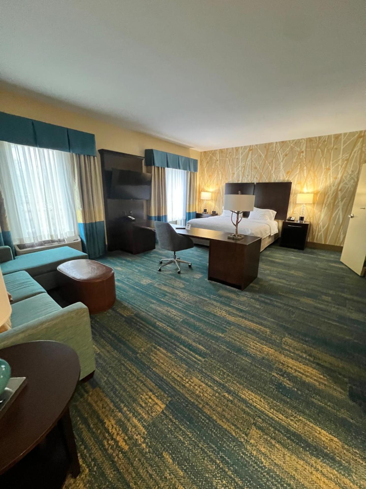 King Studio Suite with Sofa Bed - Hearing Access/Non-Smoking