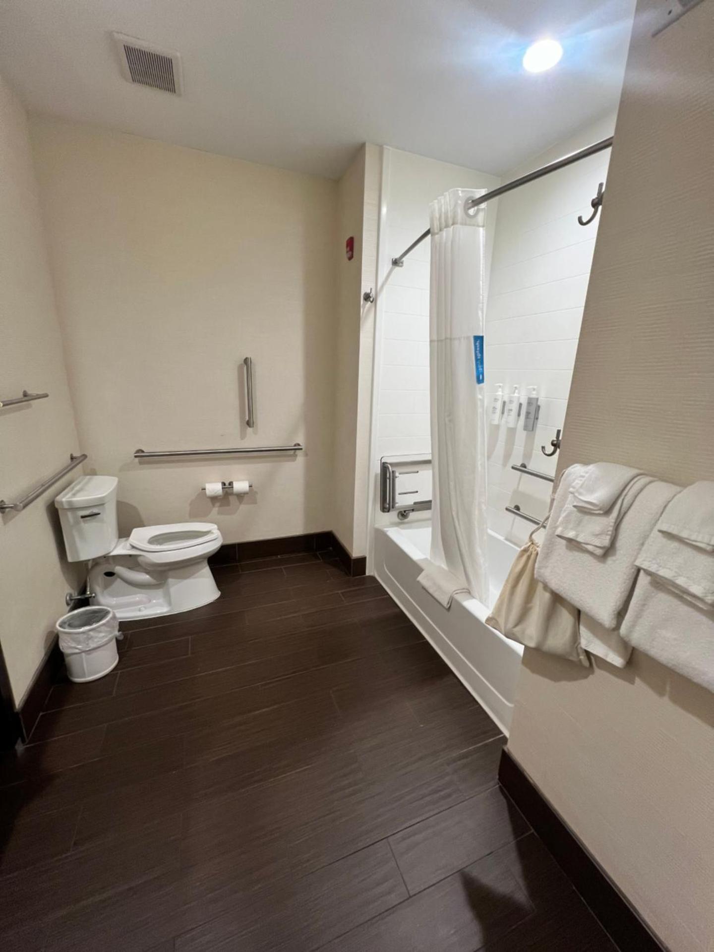 King Studio Suite with Sofa Bed - Hearing Access/Non-Smoking