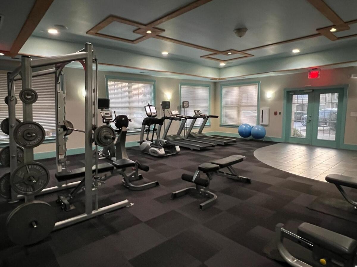 Immediate Availability! Book 2 Days Get 1 Day Free! - Happy Holidays Let's Go Close to Everywhere you want to be!