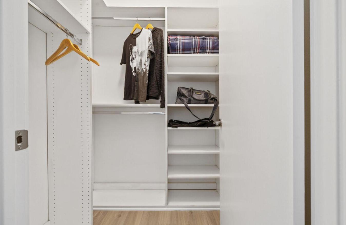 Sunset Duo 2 bedroom Charm with FREE Parking