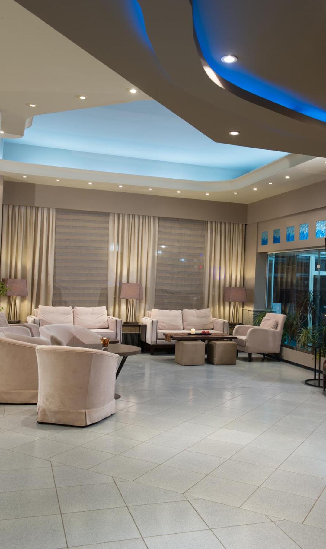 Communal lounge/ TV room