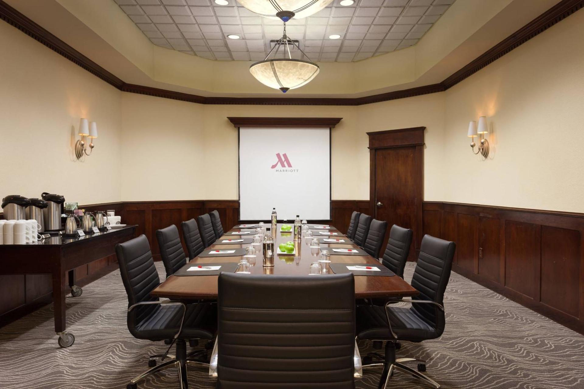 Meeting/conference room