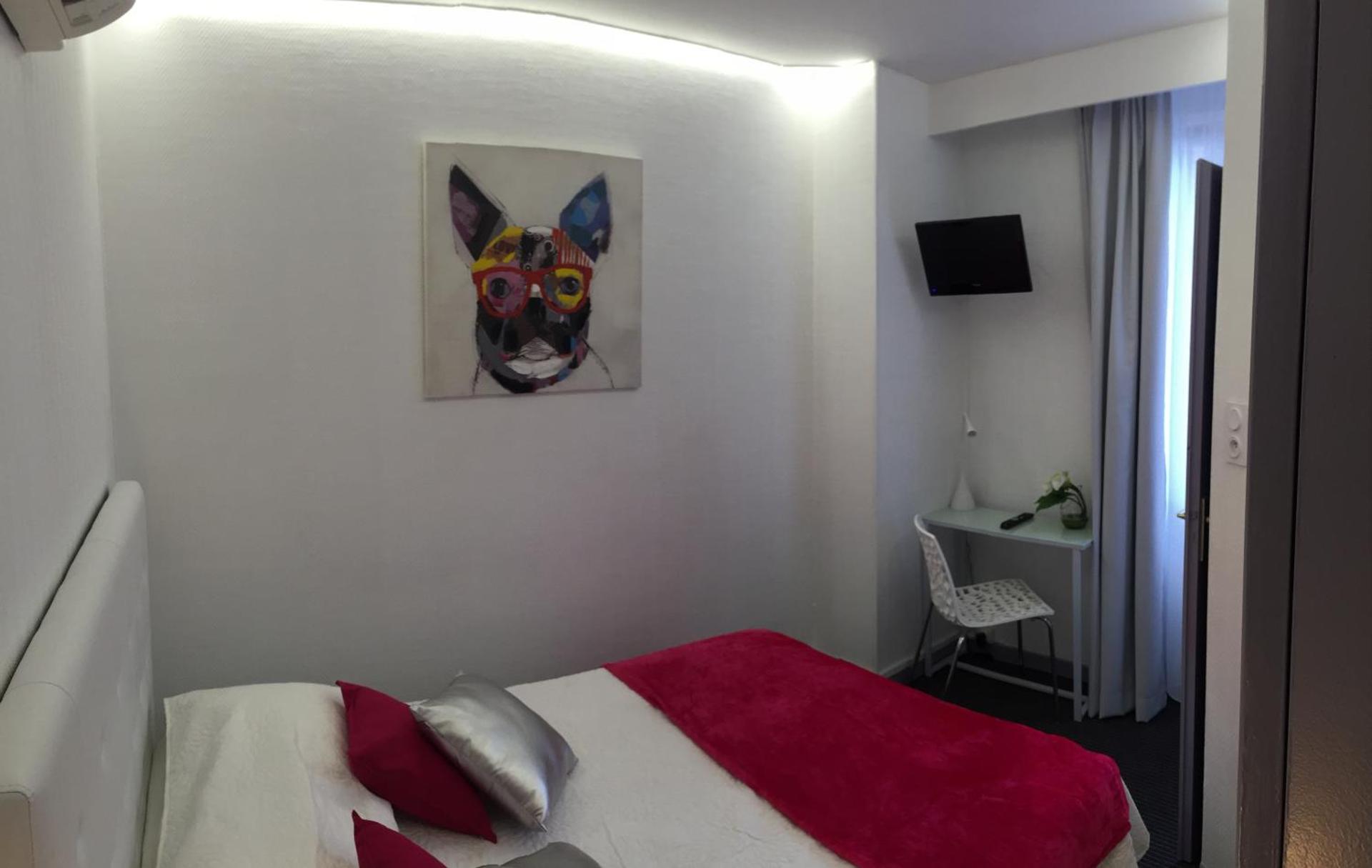 Photo of the whole room