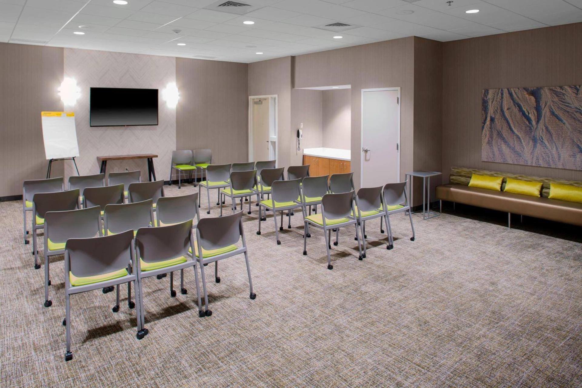Meeting/conference room