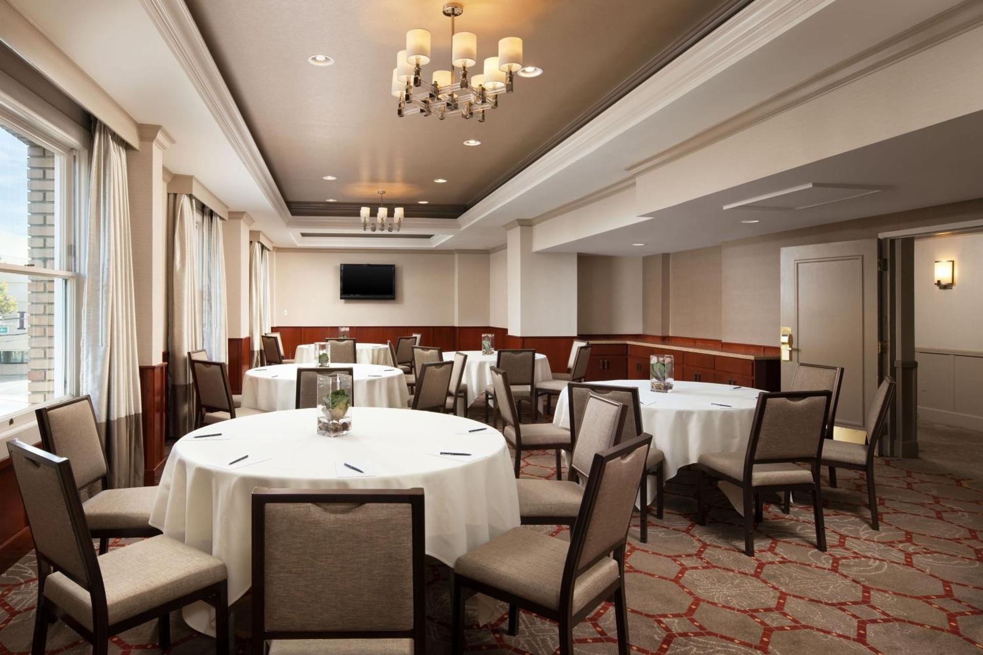 Meeting/conference room