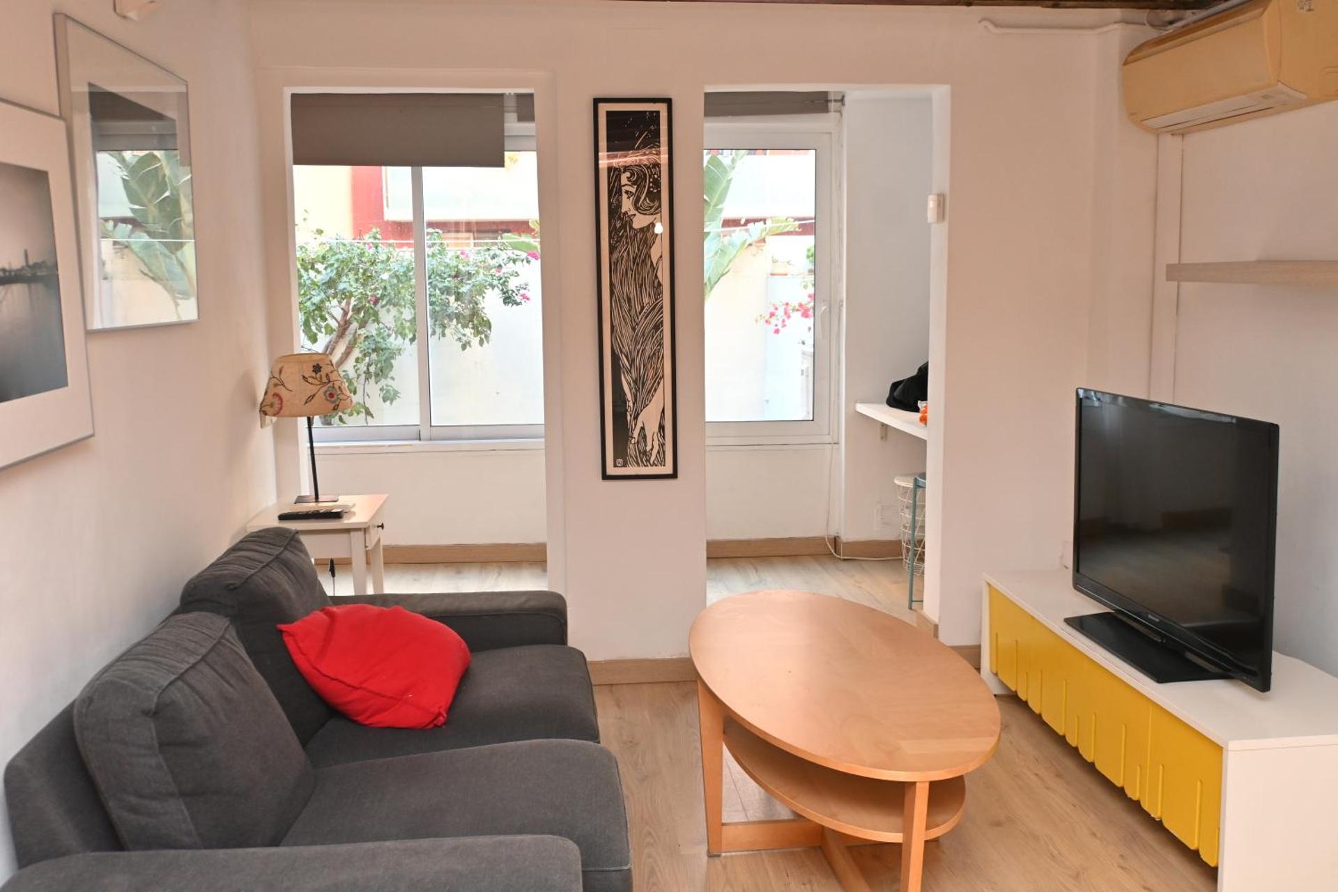 Communal lounge/ TV room